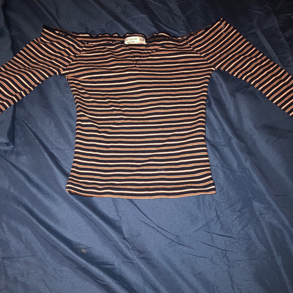 Cotton On long sleeve crop top